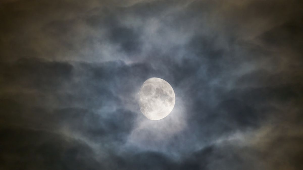 Desde tiempos inmemoriales, la Luna llena ha capturado la imaginación humana.