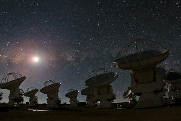 starry night sky (foto: ESO/B. Tafreshi (twanight.org) / CC BY 4.0, Wikimedia Commons)