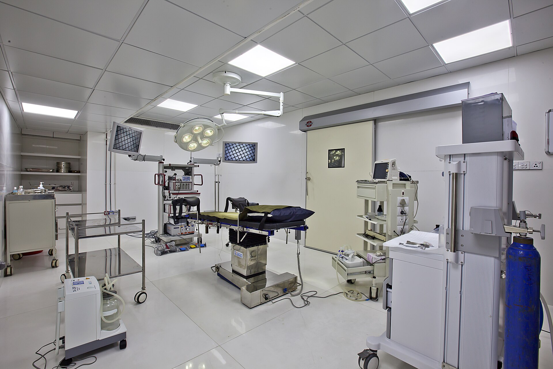 anesthesia machine operating room