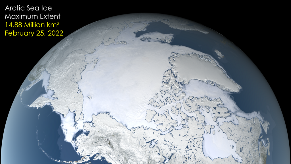 Extensi&oacute;n de hielo marino &aacute;rtico con el horizonte plano y luz baja de invierno